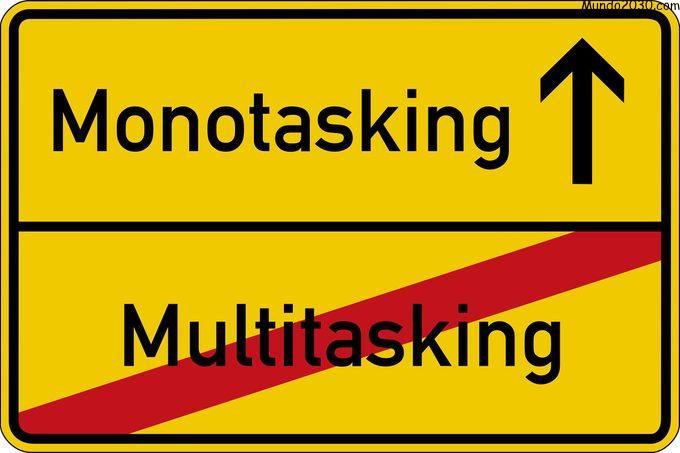 Multitarea y monotarea en una señal de tráfico